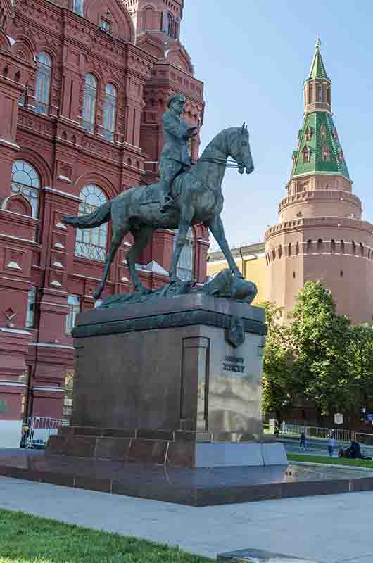 120 - Rusia - Moscu - monumento al mariscal Zhukov